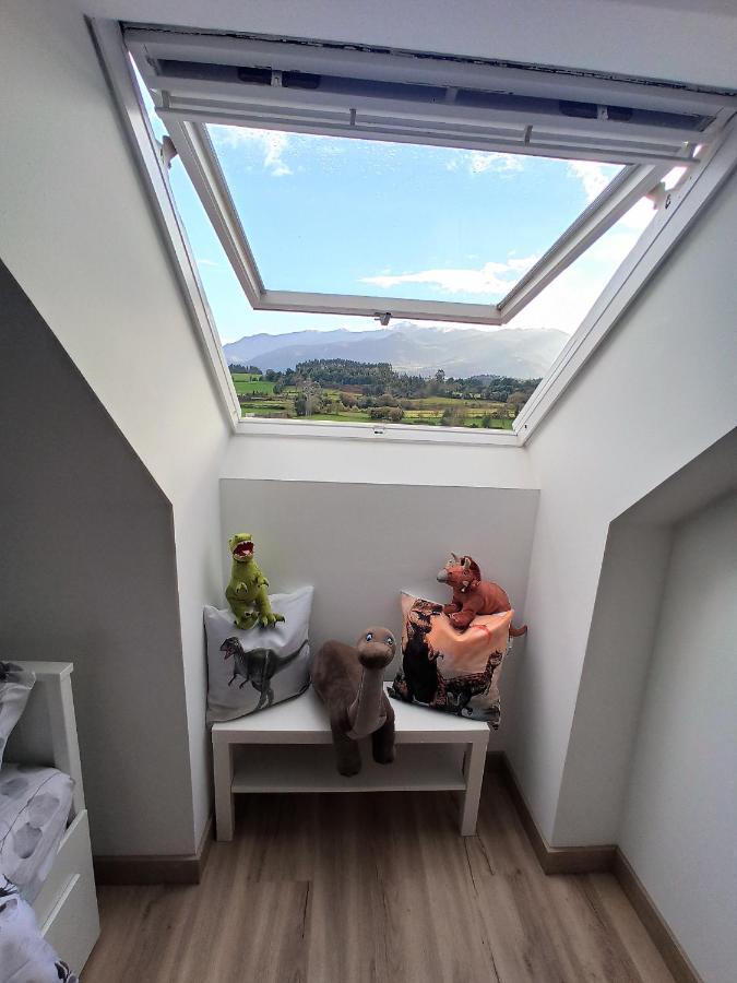 Duplex Con Vistas Al Picu Pienzu, Colunga Apartment ภายนอก รูปภาพ